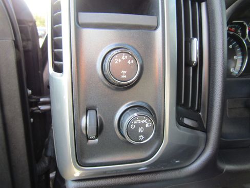 Used 2015 Chevrolet Silverado 2500 LT w/ LT Convenience Package image 23