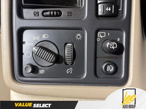 Used 2003 Chevrolet Suburban LT w/ LT Preferred Equipment Group AWD/4WD image 16