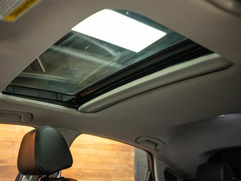 Used 2022 Honda Civic EX-L image 30