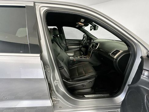 Used 2015 Jeep Grand Cherokee Overland AWD/4WD image 29