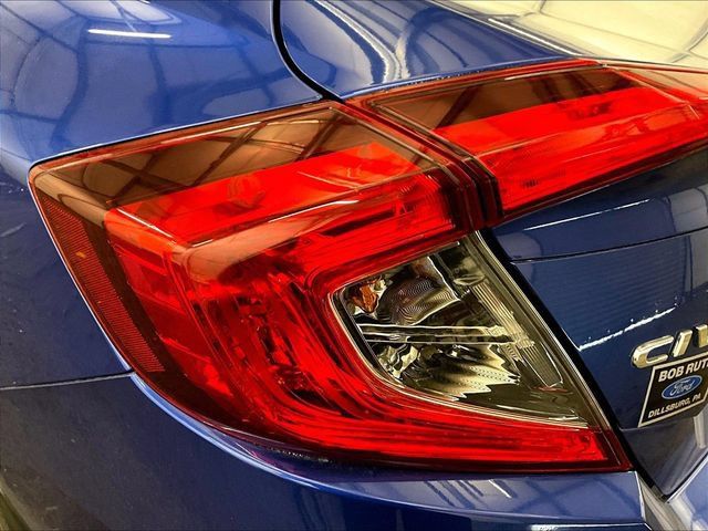 Used 2018 Honda Civic Touring image 29