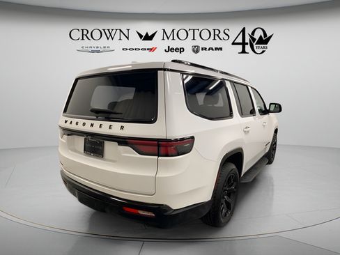 Used 2023 Jeep Wagoneer Series II AWD/4WD image 6