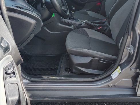 Used 2014 Ford Focus S FWD image 13