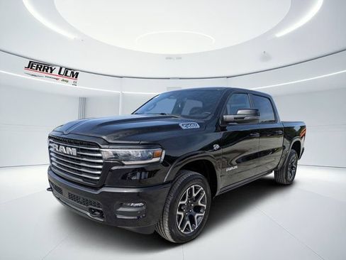 New 2026 RAM 1500 Laramie w/ Laramie Preferred Package AWD/4WD image 7