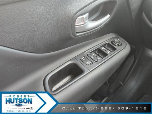 Used 2023 Jeep Renegade Altitude image 17