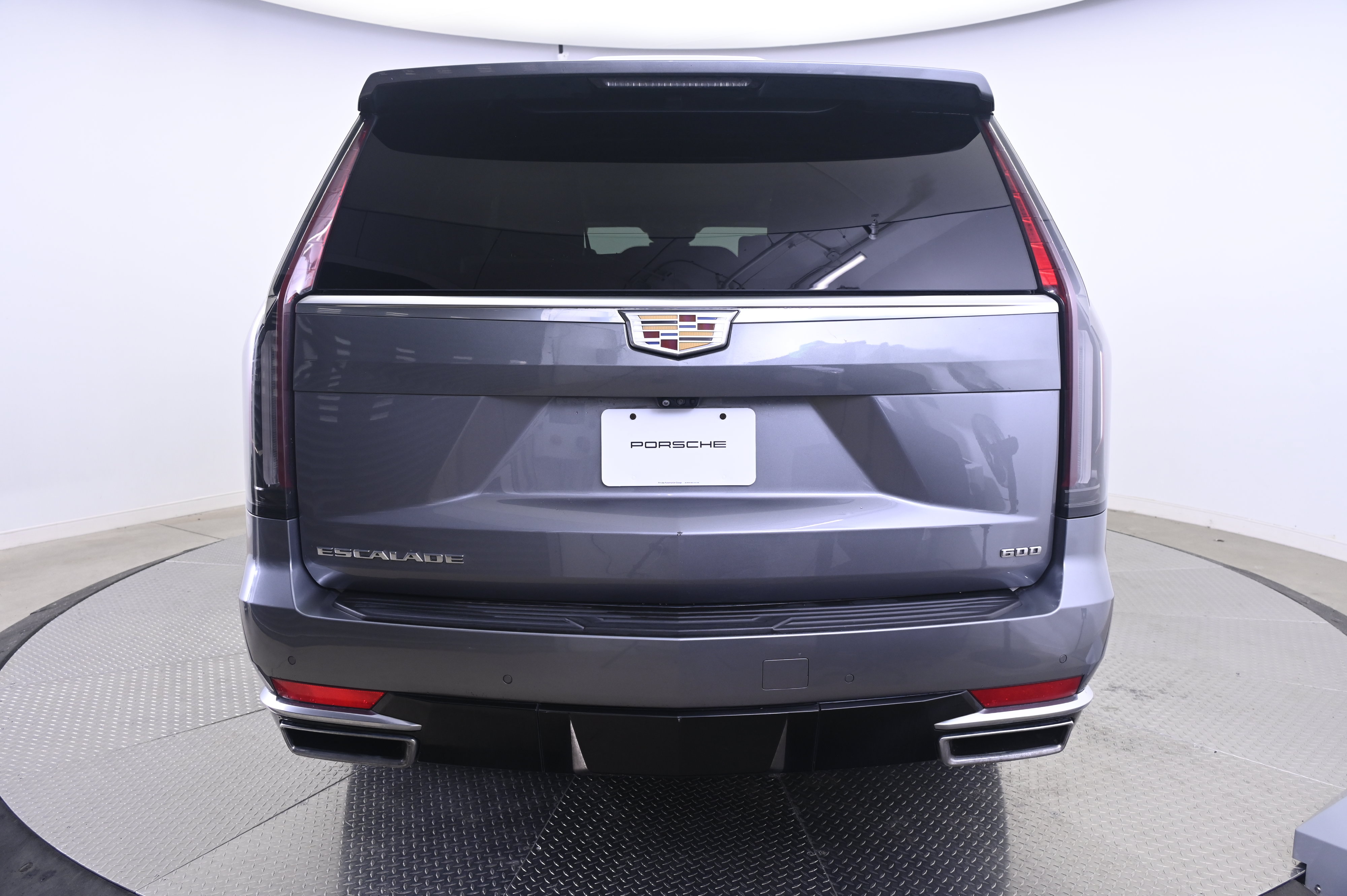 Used 2022 Cadillac Escalade ESV Premium Luxury Platinum AWD/4WD image 6