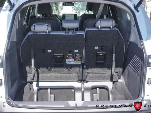 Used 2024 Toyota Sienna XLE image 42