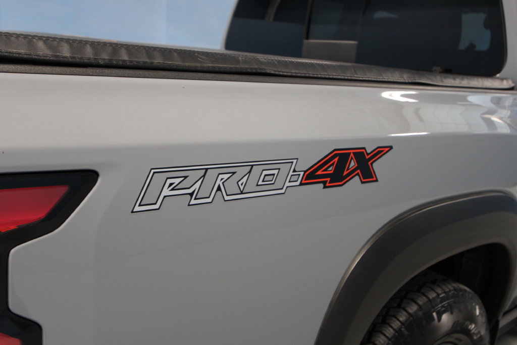 Used 2025 Nissan Frontier PRO-4X AWD/4WD image 33
