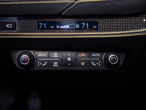 Used 2021 Ferrari F8 Tributo RWD image 28