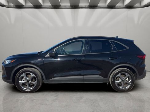 Used 2025 Ford Escape ST-Line image 2