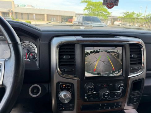 Used 2017 RAM 1500 Laramie w/ Convenience Group AWD/4WD image 12