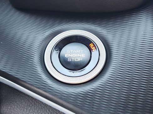 Used 2025 Jeep Grand Cherokee 4WD image 24