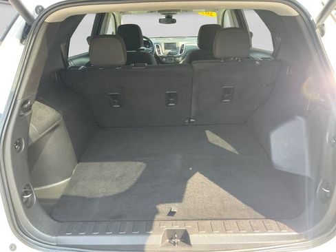 Used 2023 Chevrolet Equinox LT AWD/4WD image 9
