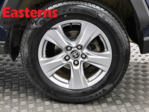 Used 2022 Toyota RAV4 XLE AWD/4WD image 33