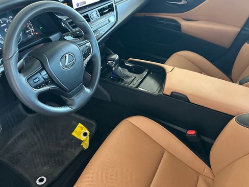 Certified 2023 Lexus ES 350 w/ Premium Package FWD image 7