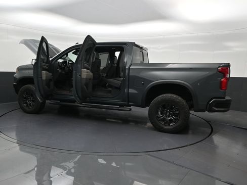 Used 2025 Chevrolet Silverado 1500 ZR2 w/ Technology Package AWD/4WD image 35