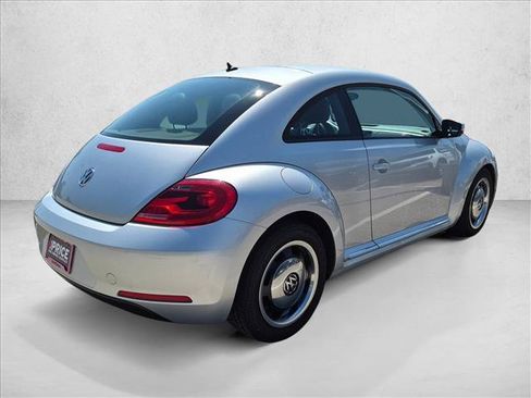 Used 2012 Volkswagen Beetle 2.5 FWD image 5