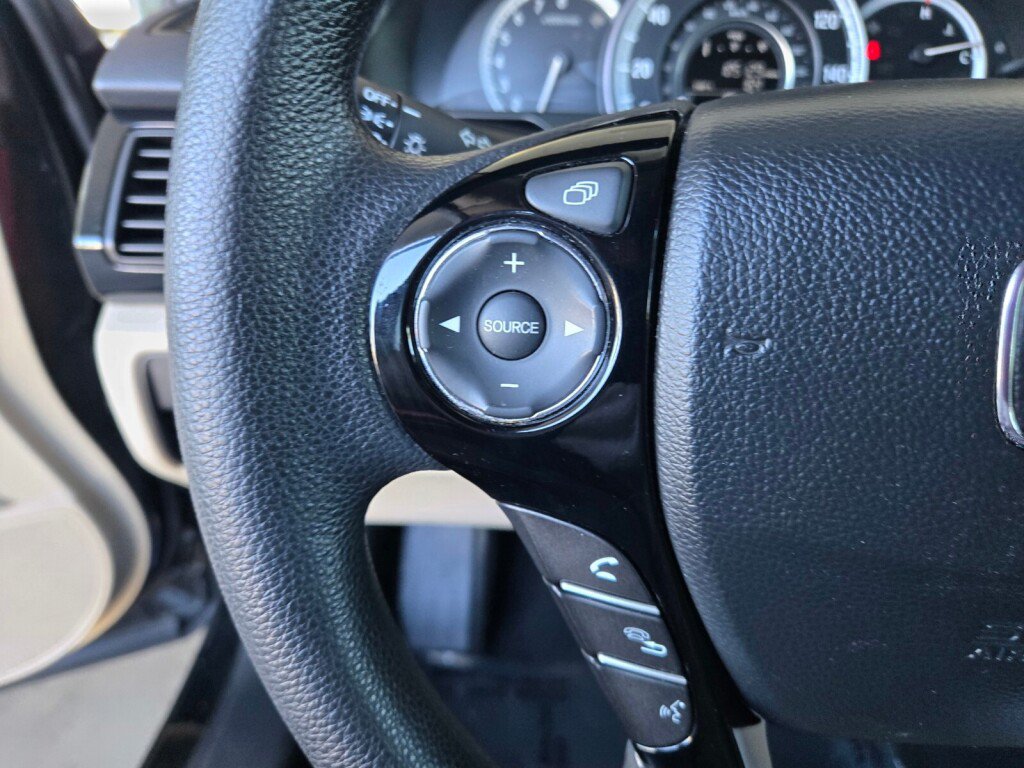 Used 2016 Honda Accord LX image 23