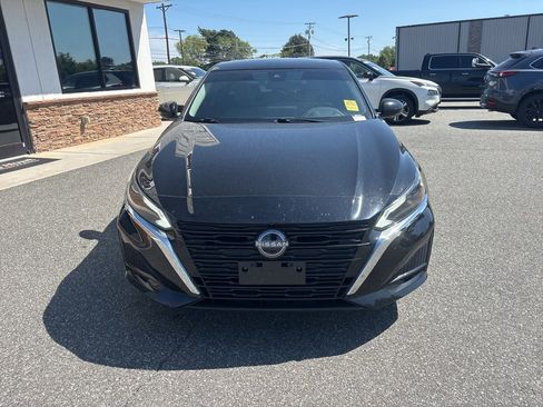 Used 2023 Nissan Altima 2.5 SL AWD/4WD image 10
