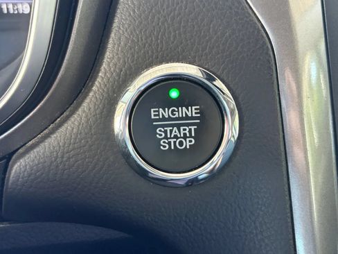Used 2019 Ford Fusion SE FWD image 24