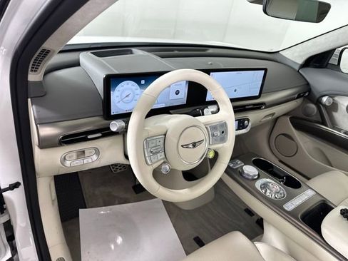 Used 2023 Genesis GV60 Performance image 13