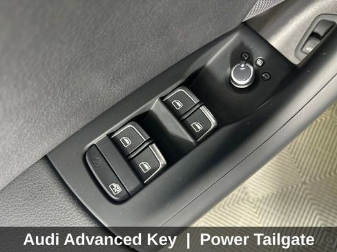 Used 2018 Audi Q3 2.0T Premium w/ Convenience Package image 14