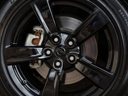 Used 2012 Nissan 370Z Coupe image 3