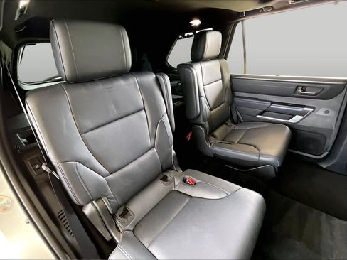 Used 2024 Toyota Sequoia Platinum AWD/4WD image 17