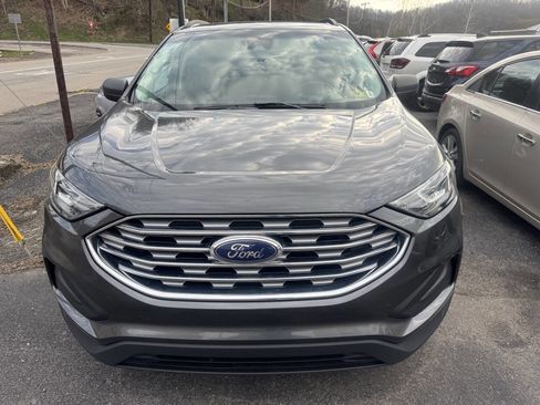 Used 2020 Ford Edge SE image 4