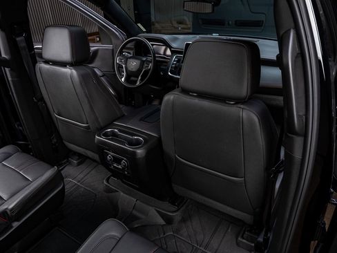 Used 2023 Chevrolet Tahoe RST w/ Luxury Package RWD image 28