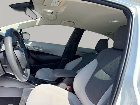 Used 2021 Toyota Corolla LE FWD image 17