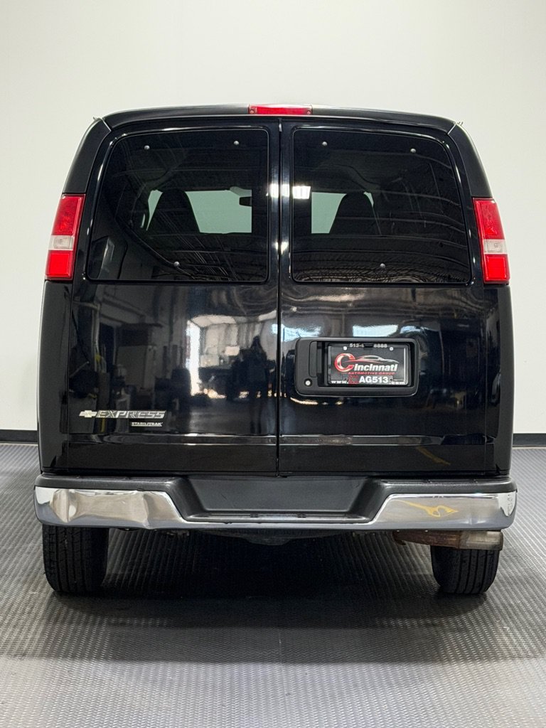 Used 2016 Chevrolet Express 3500 LT w/ LT Preferred Equipment Group RWD image 6