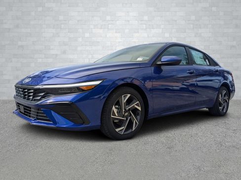 New 2025 Hyundai Elantra Sport image 9