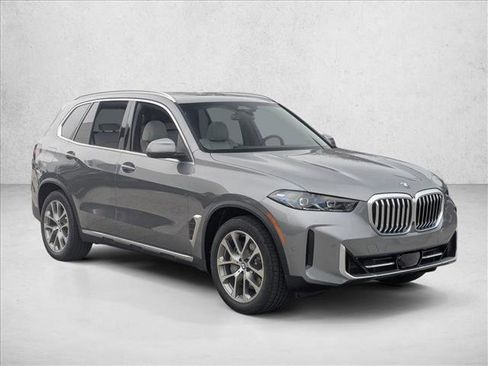 Used 2026 BMW X5 xDrive50e AWD/4WD image 7