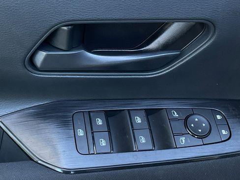 New 2026 Nissan Kicks S image 11