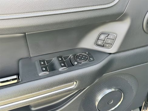 Used 2024 Ford Expedition Max XLT image 24