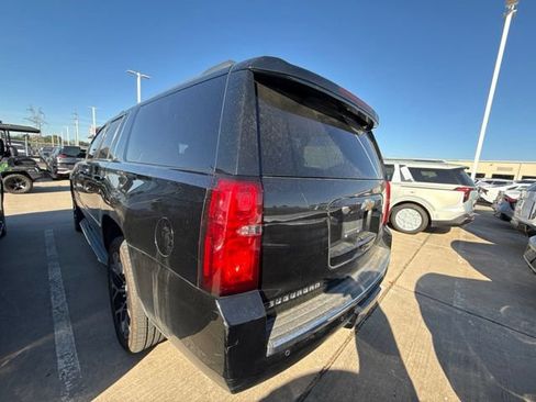 Used 2015 Chevrolet Suburban LTZ RWD image 7