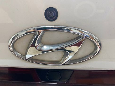 Used 2021 Hyundai Elantra Blue FWD image 14