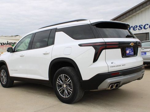 Used 2024 Chevrolet Traverse LT AWD/4WD image 7