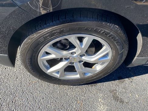 Used 2018 Chevrolet Equinox Premier image 21