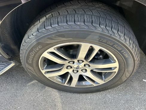 Used 2022 Ford Expedition Max Limited RWD image 10