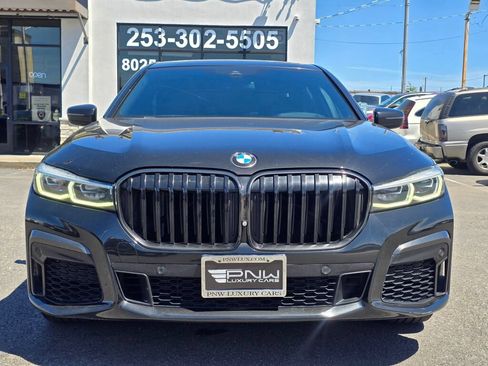 Used 2020 BMW 740i w/ M Sport Package RWD image 3