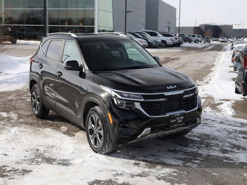 Used 2024 Kia Seltos S image 2