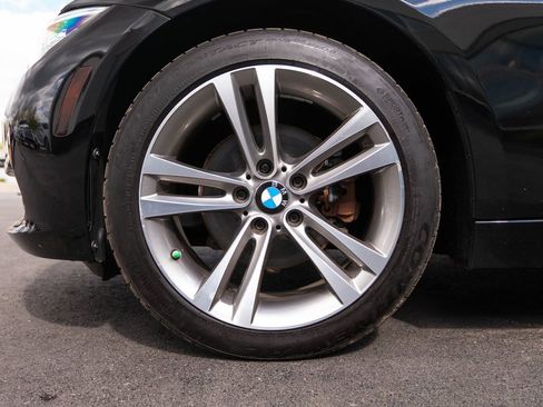 Used 2018 BMW 330i xDrive Sedan w/ Premium Package AWD/4WD image 11