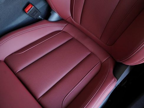 New 2026 BMW 330i Sedan w/ M Sport Package image 11