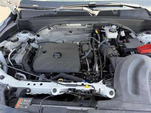 Used 2023 Chevrolet TrailBlazer LT AWD/4WD image 15