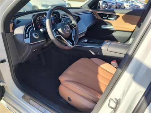 New 2026 Mercedes-Benz E 350 4MATIC Sedan image 2