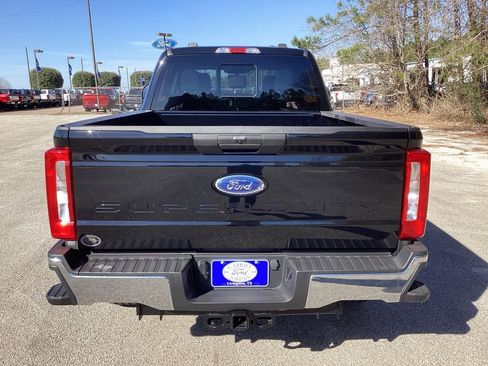 New 2025 Ford F250 XLT w/ FX4 Off-Road Package image 8