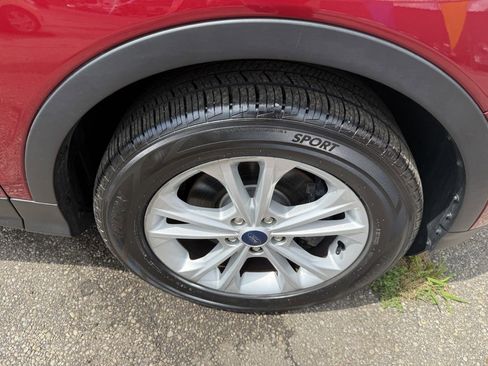 Used 2018 Ford Escape SEL image 17