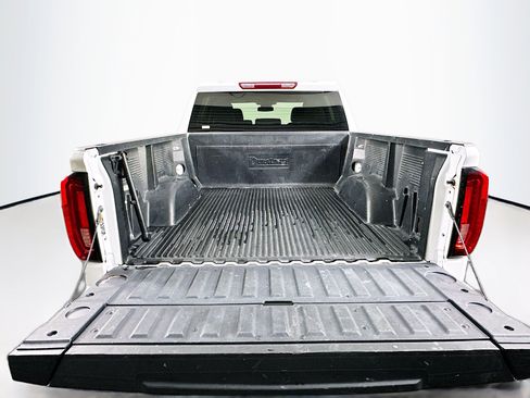 Used 2025 GMC Sierra 1500 SLT image 28